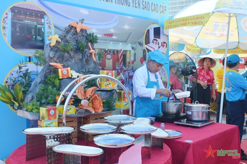 Nhiều món ăn được làm từ lễ hội ẩm thực yến sào Khánh Hòa